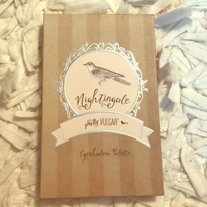 Nightingale Pretty Bulgar eyeshadow palette